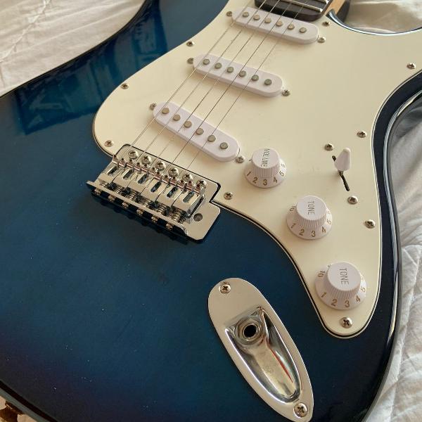 guitarra fender azul nova