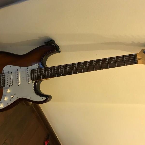 guitarra fender stratocaster