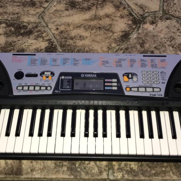 teclado yamaha psr 175