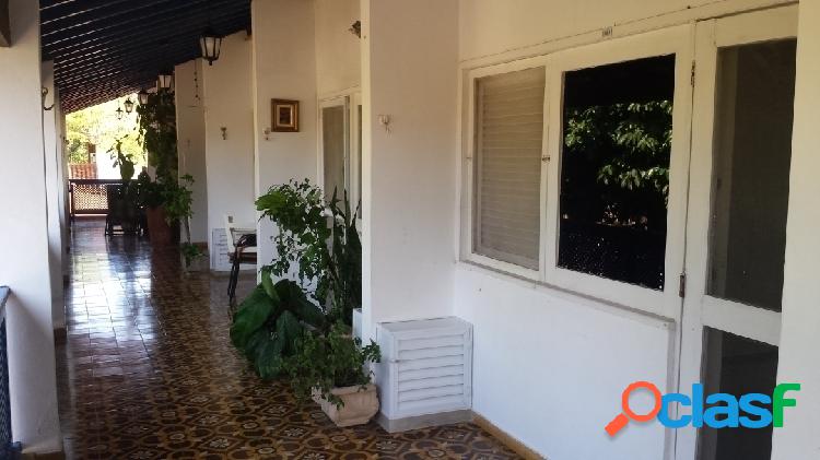 APARTAMENTO 2 QUARTOS LOCAÇÃO PORTINHO CABO FRIO RJ