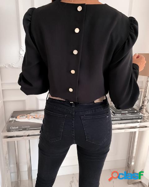 Blusa preta de mangas compridas com botão Design