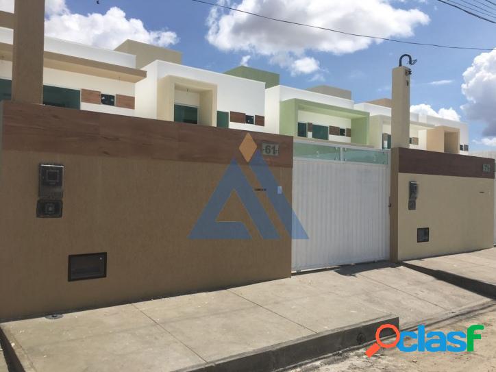 CASA COM 3/4 SENDO 3 SUÍTES SENDO 1 MASTER
