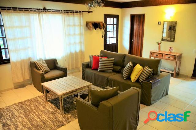 CASA DE 5 QUARTOS EM MANGUINHOS - BÚZIOS
