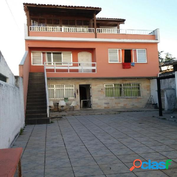 CASA INDEPENDENTE A VENDA DE 4 QUARTOS CENTRO CABO FRIO