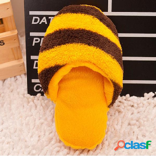 Cute Plush Slipper Shape Squeaky Toy Puppy Chew Jogar Toy