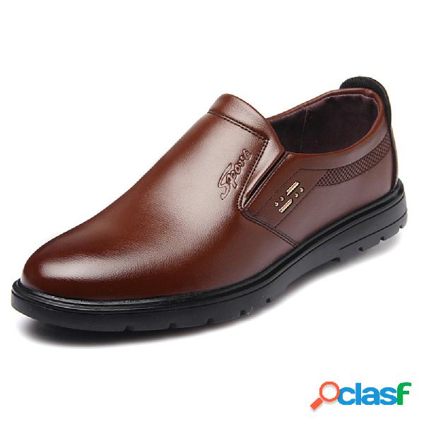 Homens de couro de cor pura antiderrapante Slip On Casual