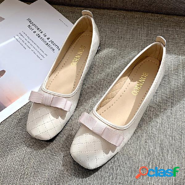 Tamanhos grandes Mulheres Bow Decor Sapatos de cor sólida