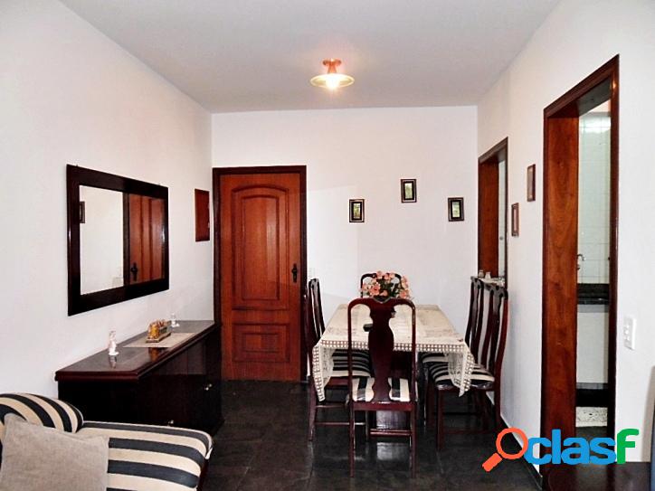 ALUGA-SE APARTAMENTO NO CENTRO