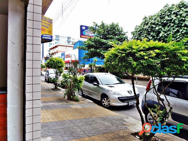 ALUGA-SE SALÃO COMERCIAL NO CENTRO