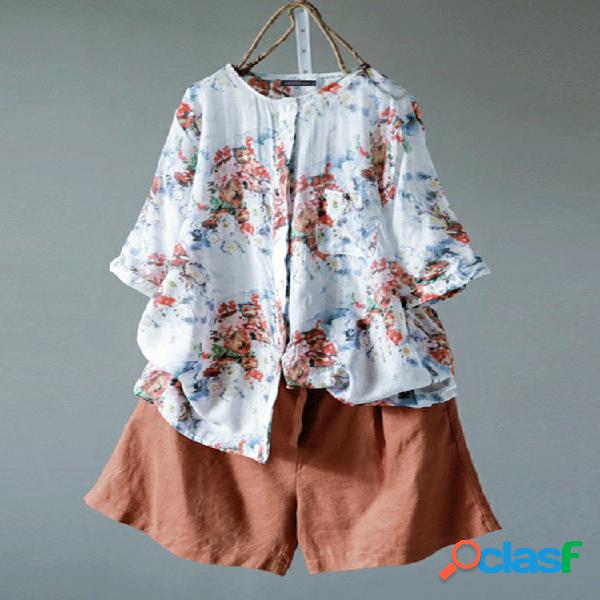Blusa Floral com Mangas 3/4 de Botão e Estampa Floral