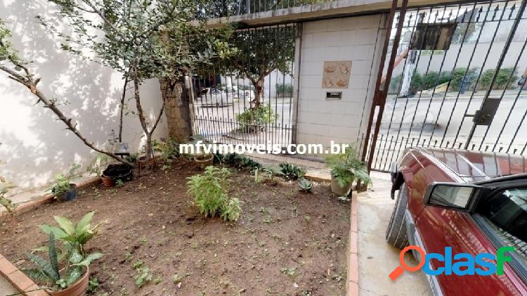 Casa à venda na Rua Cardeal Arcoverde - Pinheiros