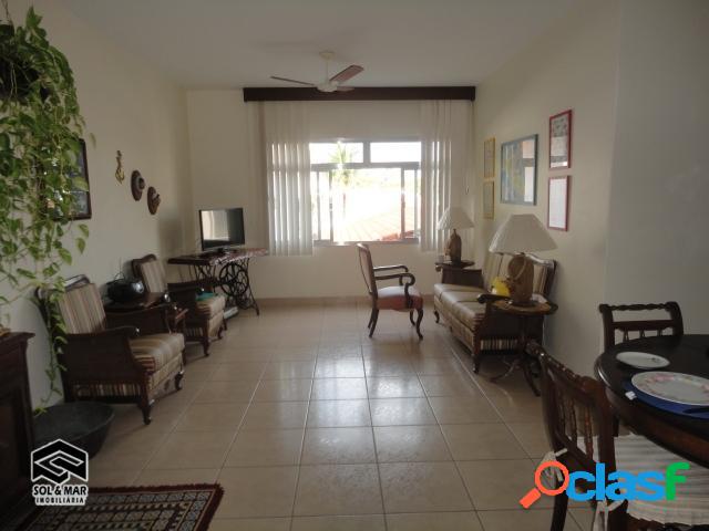 EXCELENTE APARTAMENTO, Á 02 QUADRAS DO MAR