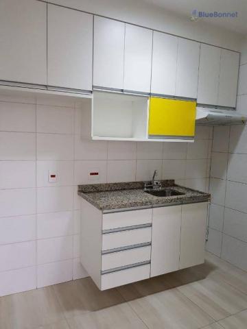 Apartamento com 3 dormitórios para alugar, 73 m² por R$