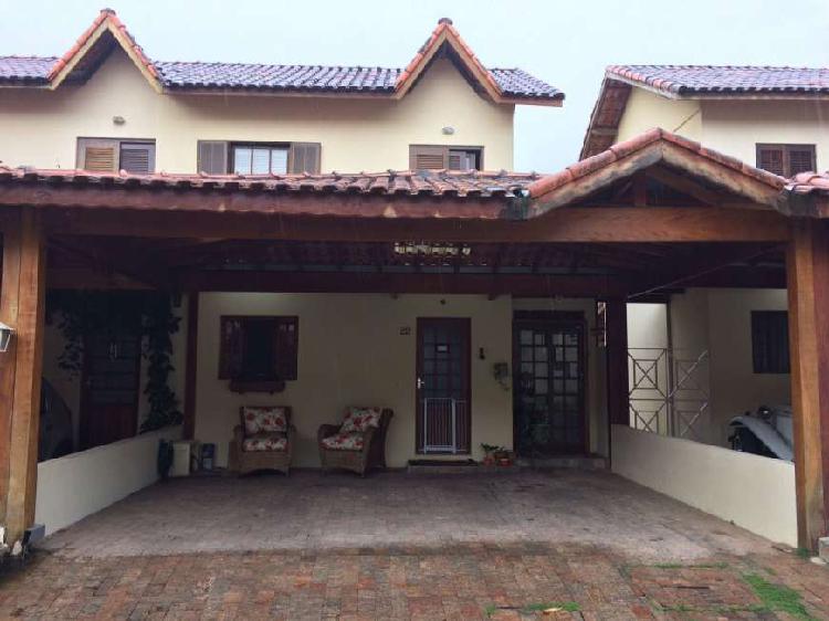 CASA A VENDA EM CONDOMINIO