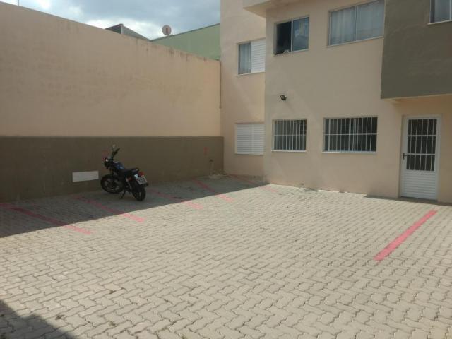 Casa com 1 dormitório para alugar, 35 m² por R$