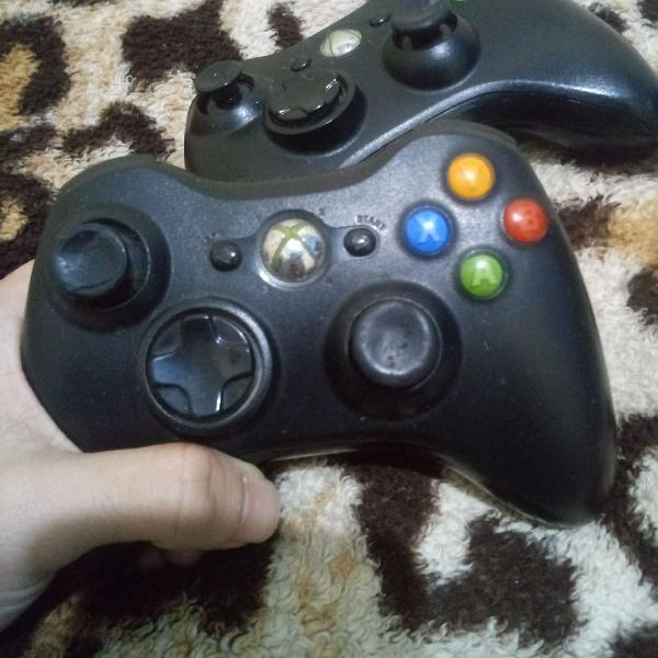 Dois Controles de Xbox 360 Originais