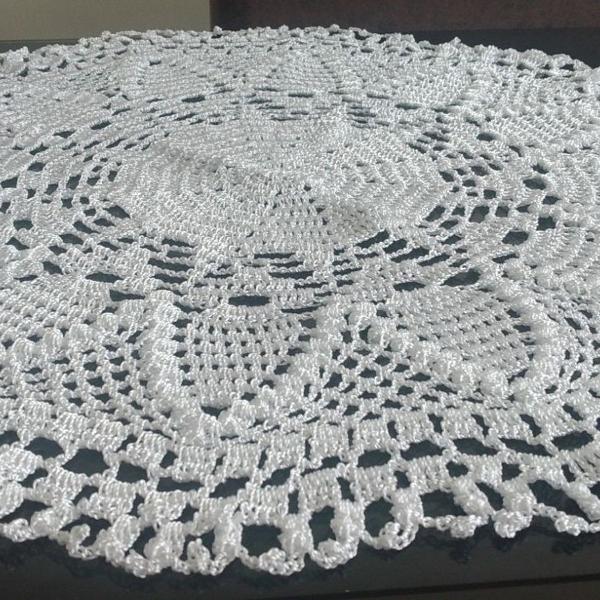 centro de mesa de crochê cor branco para decoração