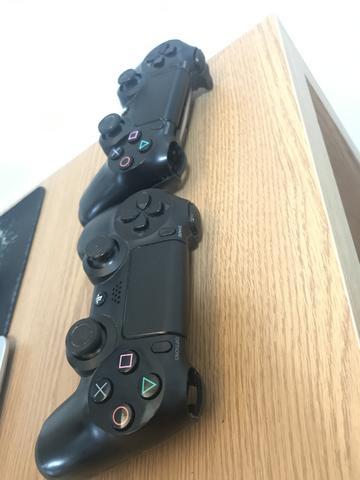2 controles de PS4 com defeito(R1 e R2)