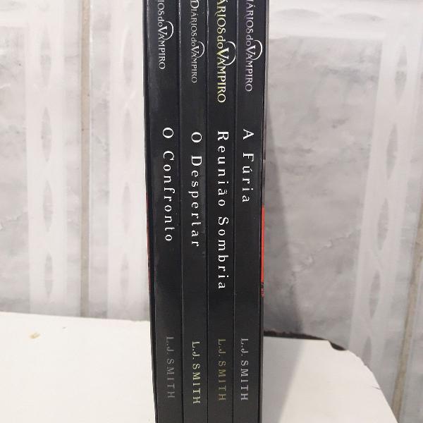 Box de Livros Novos Diários de Um Vampiro.
