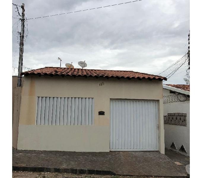 Casa com 3 quartos próximo ao Atacadão
