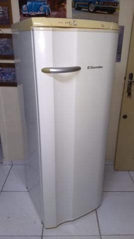 Geladeira Electrolux 290 L degelo automático