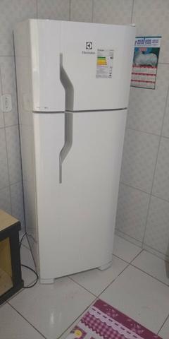 Geladeira Electrolux em perfeito estado