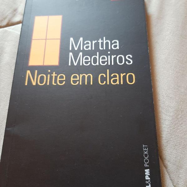 Livro Noite em Claro