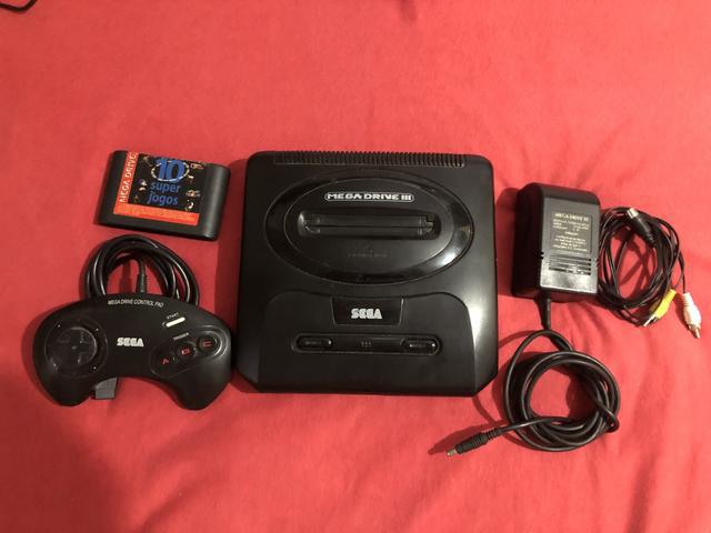 Mega Drive 3 com entrada para sega CD