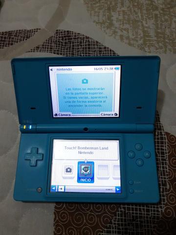 Nintendo DSi azul
