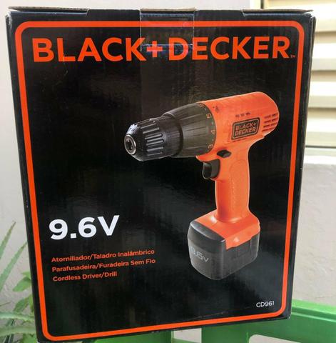 Parafusadeira recarregável Bivolt 9.6v Black + Decker