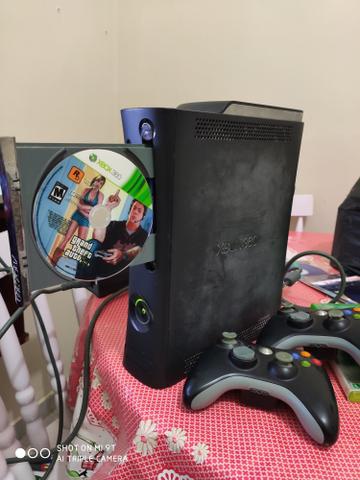 Xbox 360 Desbloqueado + 2 Controles + Top Jogos + Memória