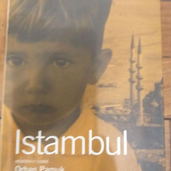 livro Istambul memória e cidade