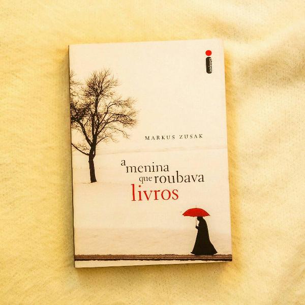 livro a menina que roubava livros - Markus zusak