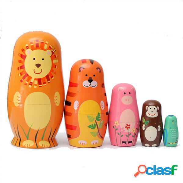 5 Pcs Bonito Bonecas De Madeira De Assentamento Matryoshka