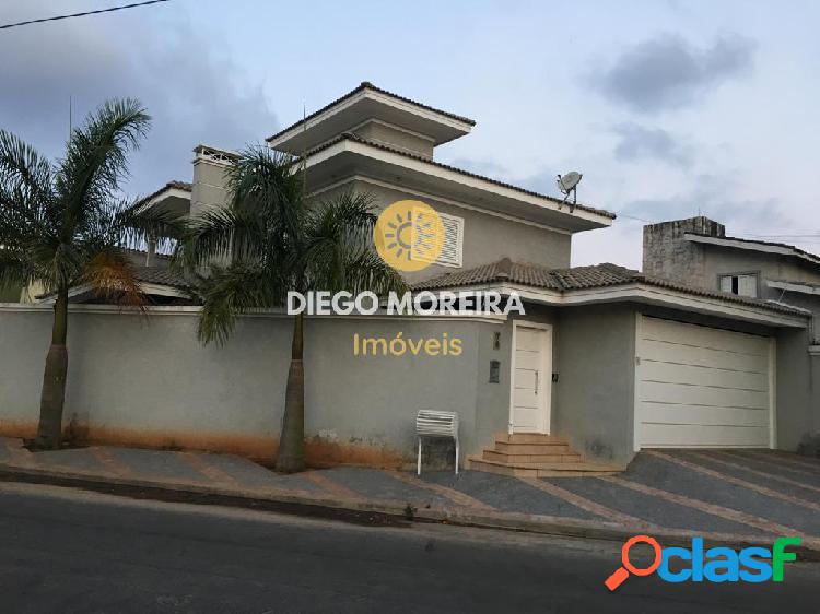 Casa á venda em Atibaia com 3 dormitórios e excelente