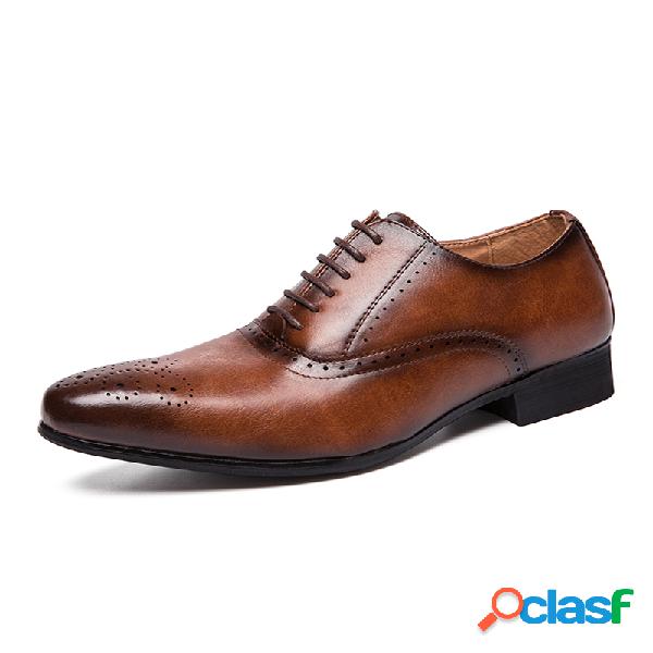 Homens à moda Brogue esculpido Lace Up Business formal