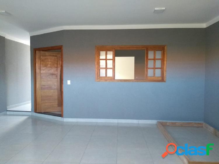 Linda casa no jardim petrópolis, 2 dormitórios