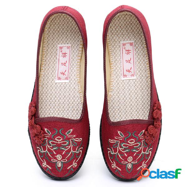 Mulheres Casual Soft Slip de bordado de flores em mocassins