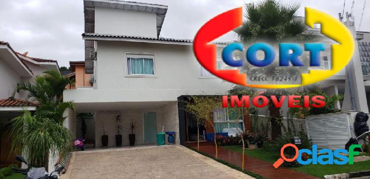 Sobrado moderno à venda em condomínio de Arujá - SP!!!