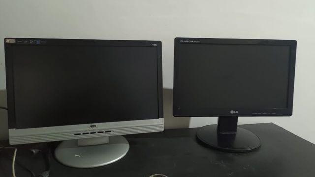 Vendo dois monitores