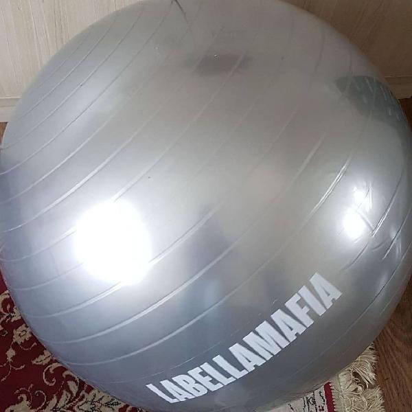 gym ball labellamafia