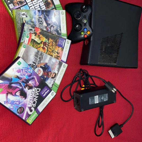 xbox 360 com detalhe