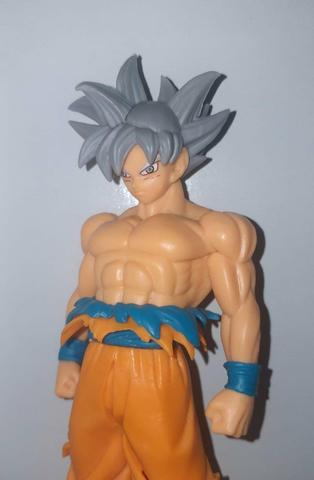 BONECO GOKU INSTINTO SUPERIOR / Alta qualidade / PVC sólido