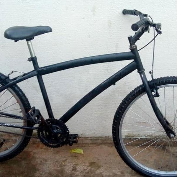 Bicicleta impecável