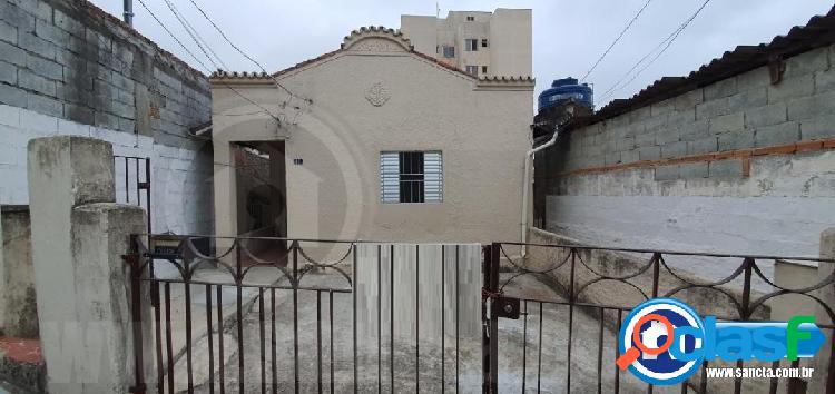 Casa Térrea na Rua Anajatena, 63 para locação a 500