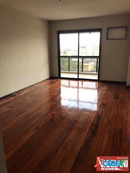 Excelente Apartamento na 25 de Agosto