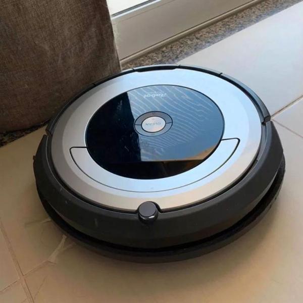 Irobot 690 Roomba, Praticamente novo com Wi-Fi e todos