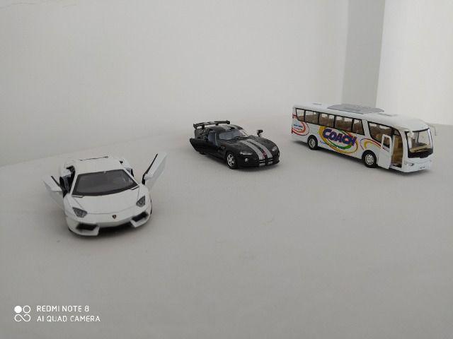 Kit Com Miniatura Lamborghini + Miniatura Viper + Onibus