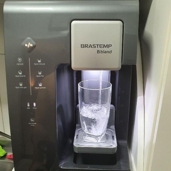 Maquina de bebidas Brastemp Bblend