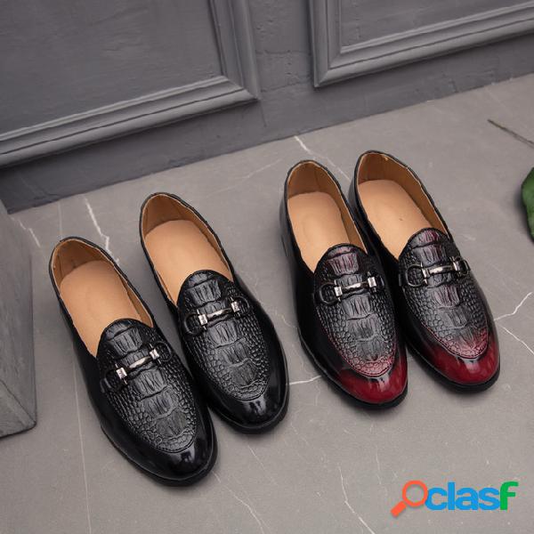 Novo Tamanho Grande Sapatos Masculinos Crocodilo Padrão